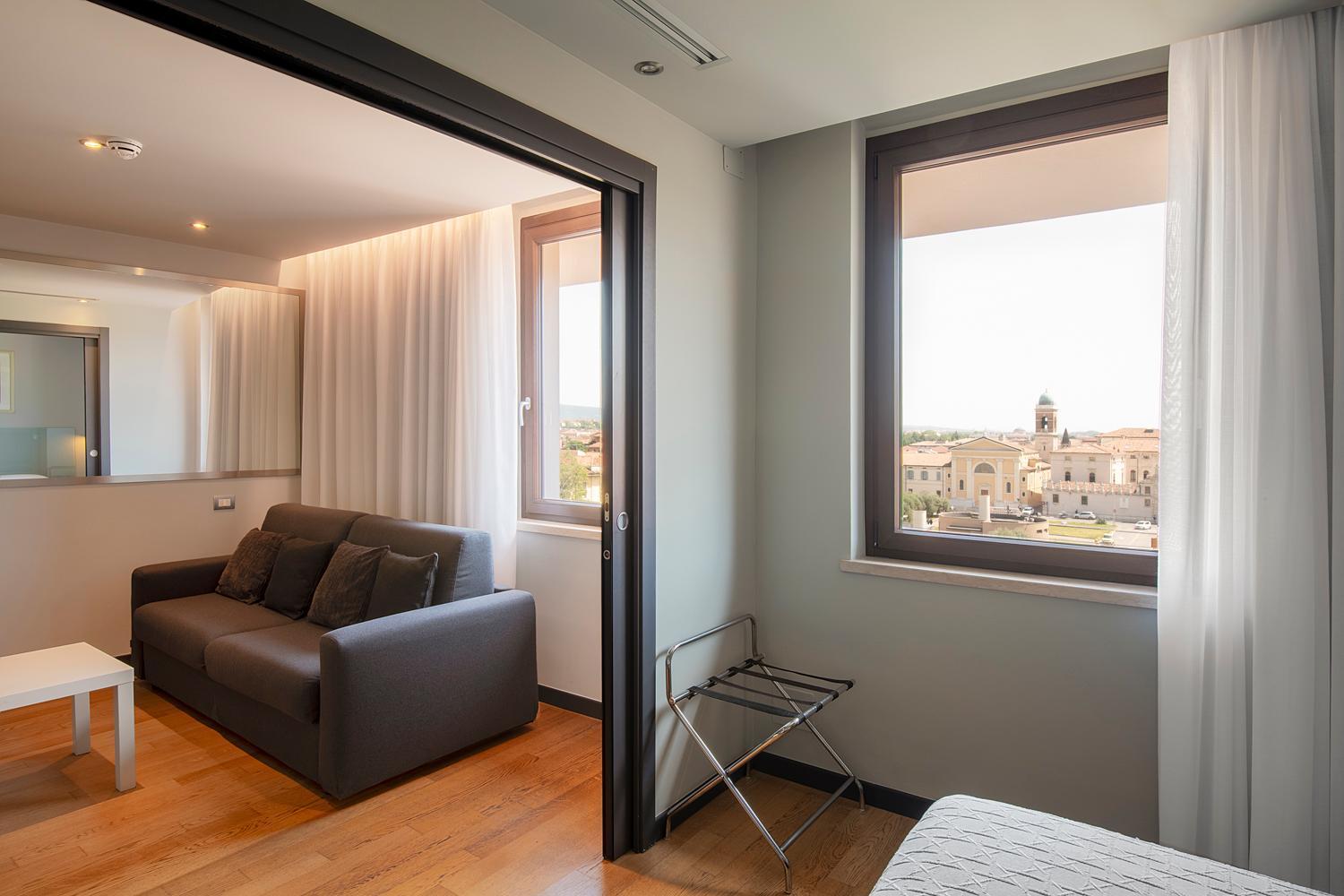 Hotel Verona Ngoại thất bức ảnh